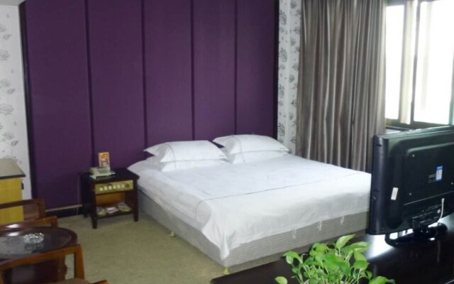 Yi Wu Bai Rui Hotel