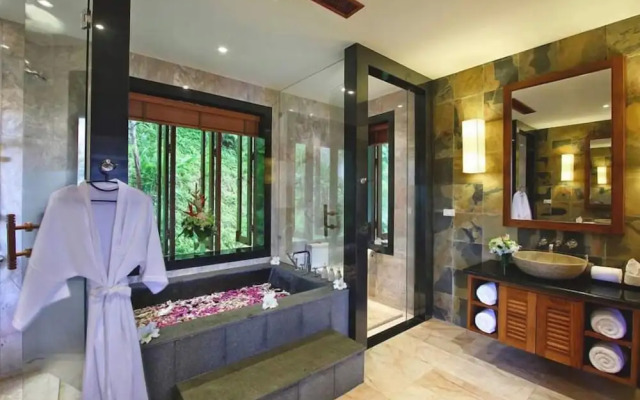 Seaview Villa In Hilltop Estate - VYS1