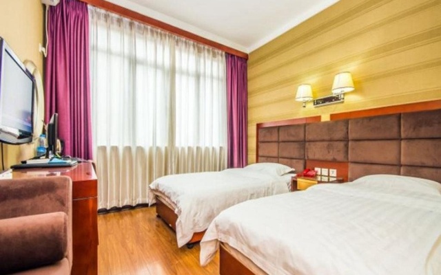 Thousands of Fortunes Hotel – Guest Rooms – Leshan