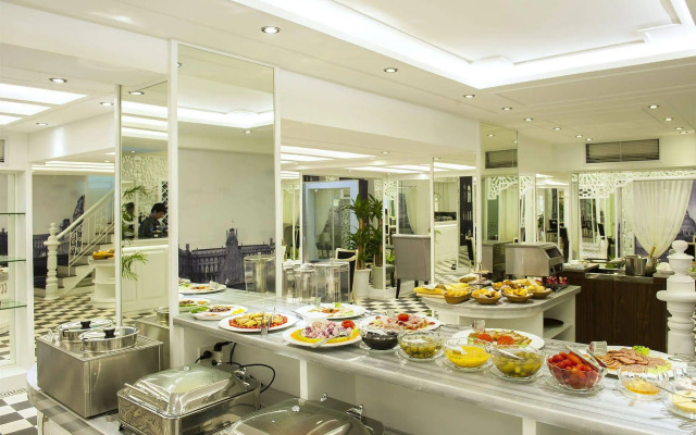 Minerva Church Hotel