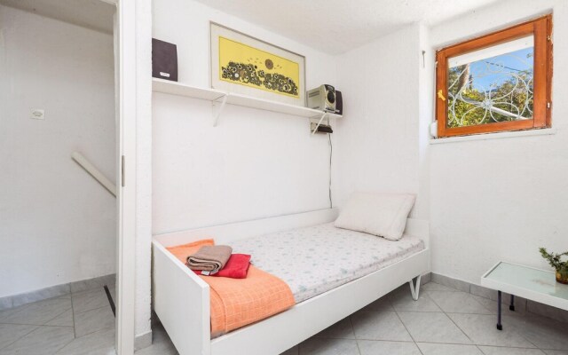 Amazing Home in Donja Klada With 3 Bedrooms, Outdoor Swimming Pool and Wifi