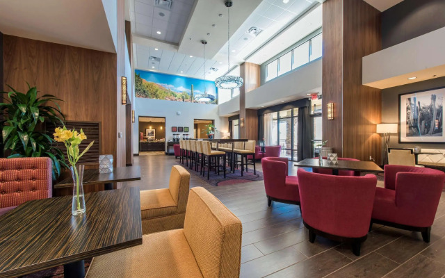 Hampton Inn & Suites Phoenix Tempe