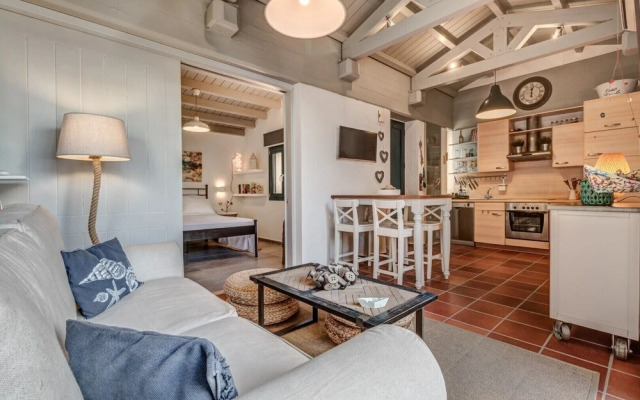 Barbati Luxury House by Cofuescapes