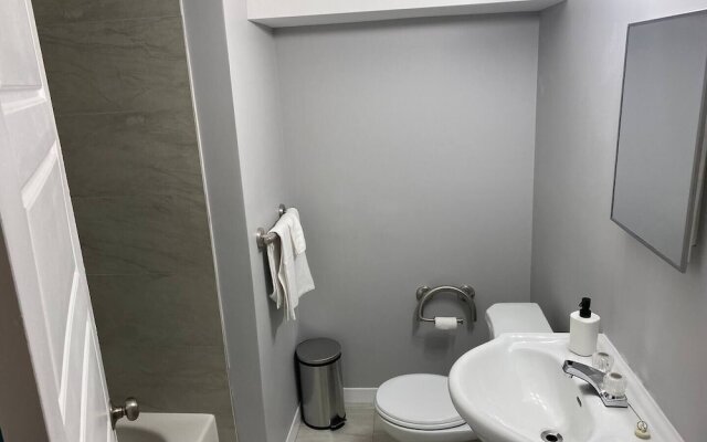 Modern 3 BR Home - Family Friendly