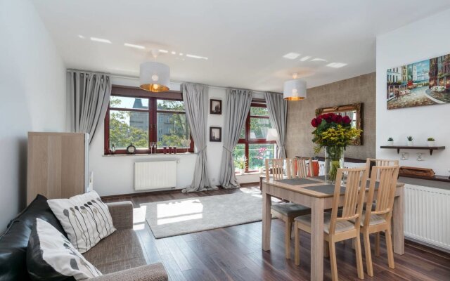 Aquarius in Gdańsk with 1 bedrooms and 1 bathrooms