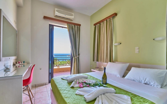 Nanakis Beach Hotel