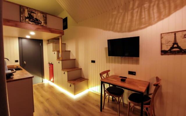 Ten Tiny House