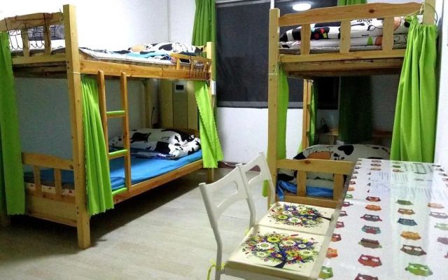Zhuhai Chuntian Huahua Youth Hostel