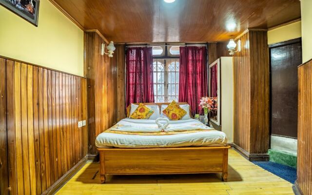 Fennel Red Rose 500 Mts from Mall Road