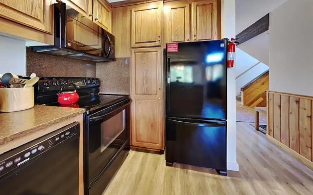 Remodeled Spacious Condo - Next to Car Charging, Hot Tubs, Village Gondola by RedAwning