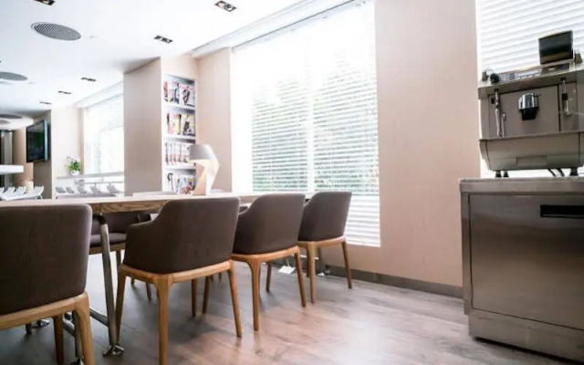 OVOLO Hotel West Kowloon
