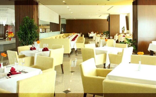 Aurora Hotel Plaza