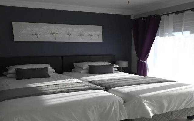 82 Steps to the Beach