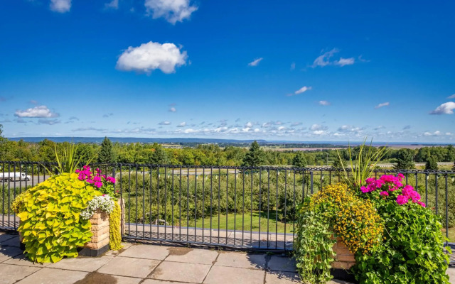 Old Orchard Inn & Spa