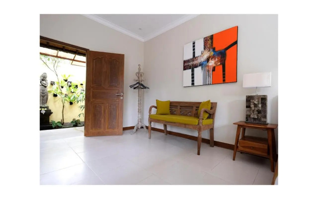 Narendra Suites