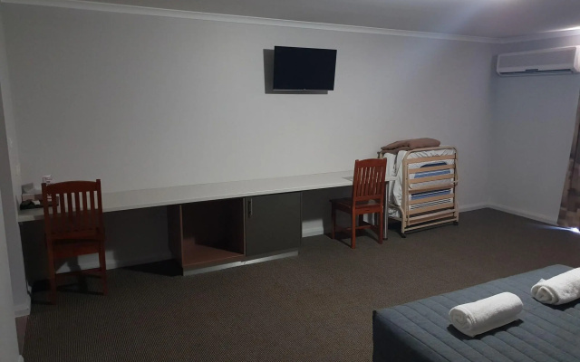 Coro Club Motel