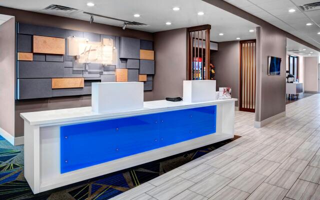 Holiday Inn Express & Suites Coldwater