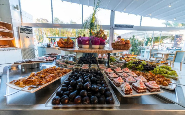 Dragut Point North Hotel