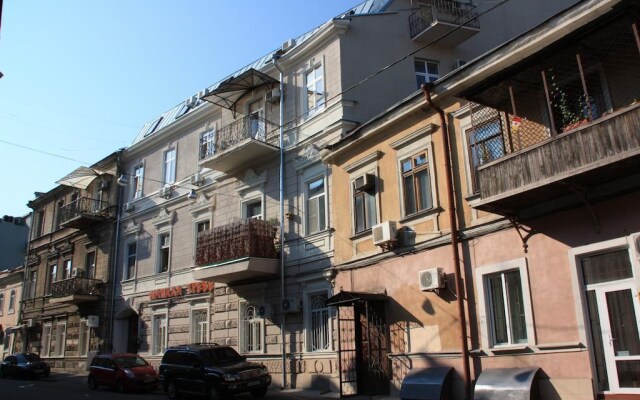 Apartments On Voroncovskiy Lane