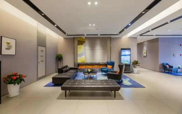 Homeinn Selected Hotel (Changsha Xindaxin Wu Yi Square Subway Station)