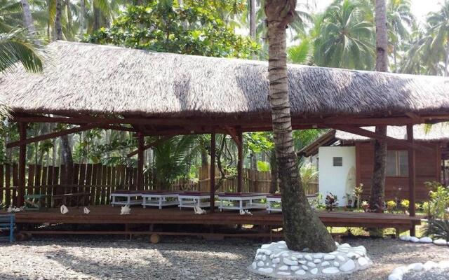 Babak Bungalows Surf and Yoga Resort