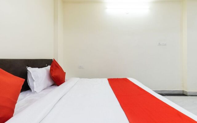 Oyo 39426 Hotel Lotus