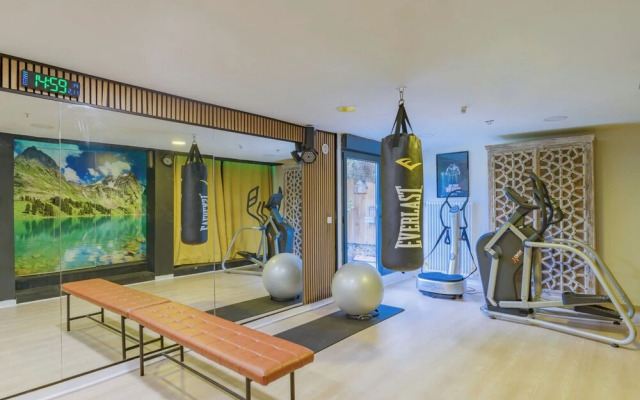 Paris Garden River residence