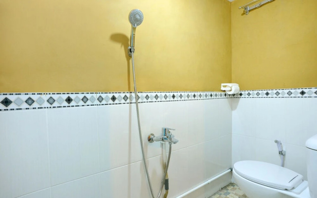 OYO 476 Hotel Naura