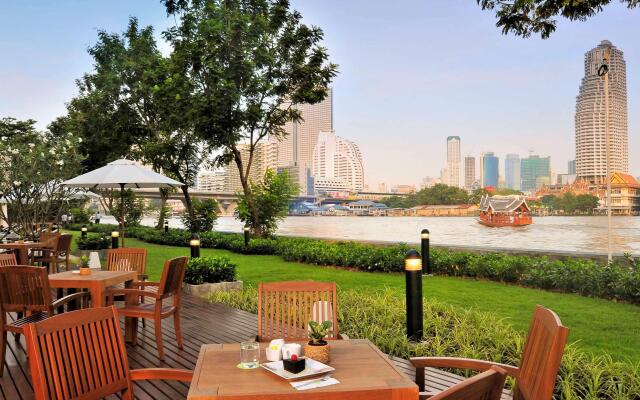 ibis Bangkok Riverside