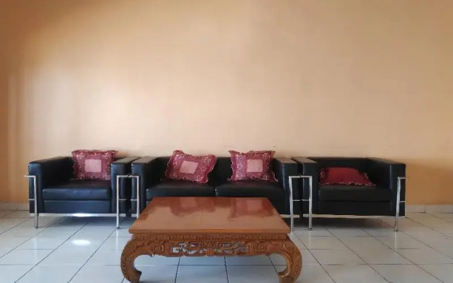 OYO 91112 Tara Kost