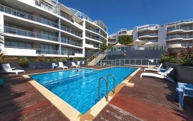 Cote D'Azur, Unit 40/61 Donald Street
