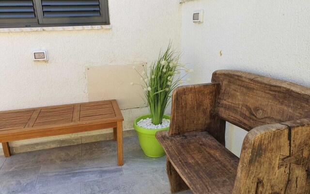 Ridgeback Shir House