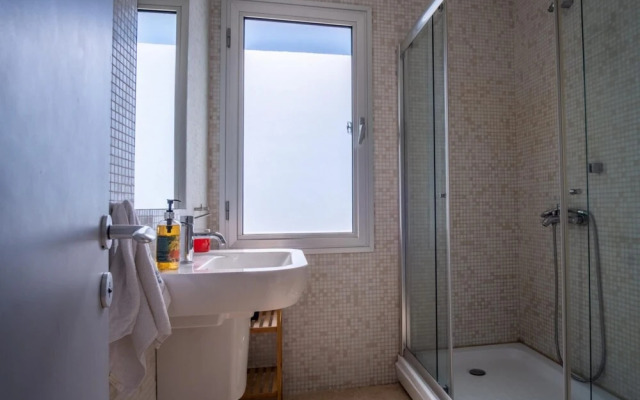 Refreshing House With Shared Pool in Gumusluk