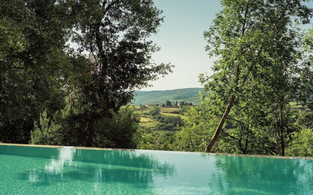 Magnificent Villa in Groznjan With High-end Kitchen & Pool