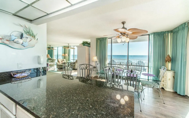 Leeward 308 at Edgewater