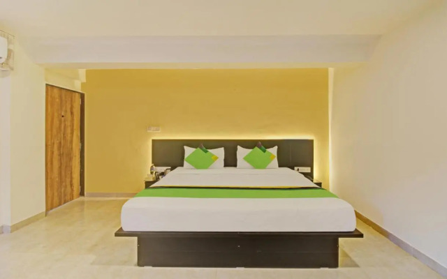 Treebo Trend Raaya Regency
