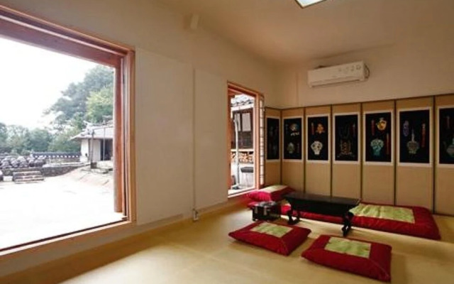 Gwiae Traditional House