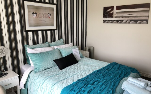 Country Lane Gardens