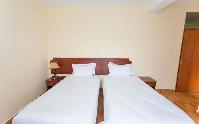 Cenetra Hotel