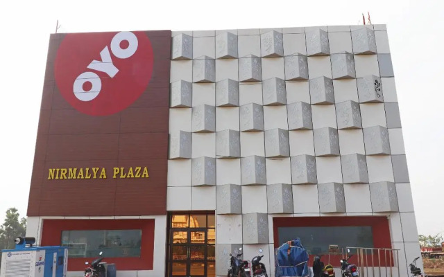 Nirmalya Plaza By OYO Rooms