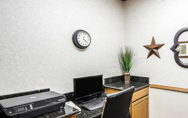 Comfort Inn & Suites