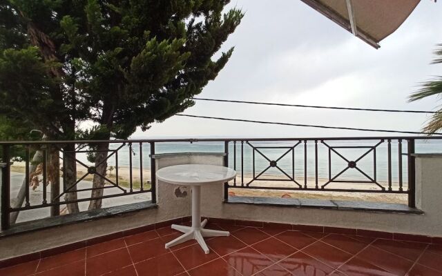Zennova #22 Nikiti Sea Side House