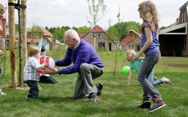 Child-friendly farmhouse villa with PlayStation in Limburg