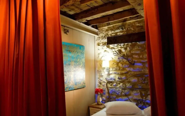 Antique Luxury Groundfloor Suite