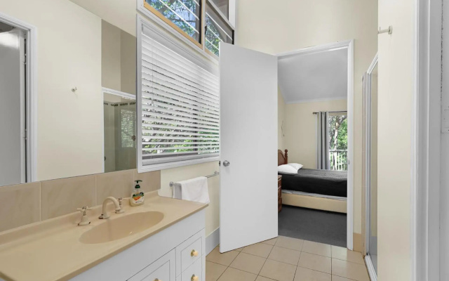 Amaroo House