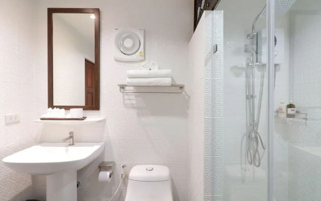 Tong House Resort By OYO
