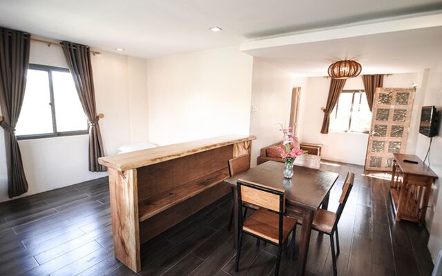 Pine Breeze Cottages