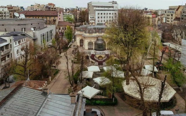 Sunny 2BR Flat-Top Location-Amazing Views