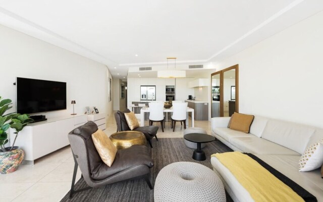 Sea Pearl 202- Waterfront Luxury