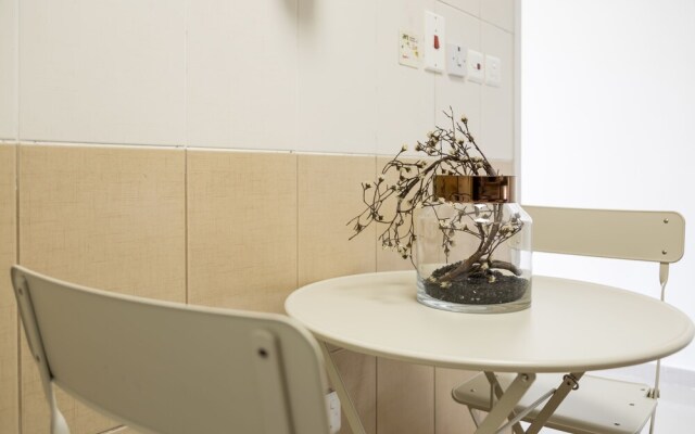 Lake City Tower by HiGuests Vacation Homes